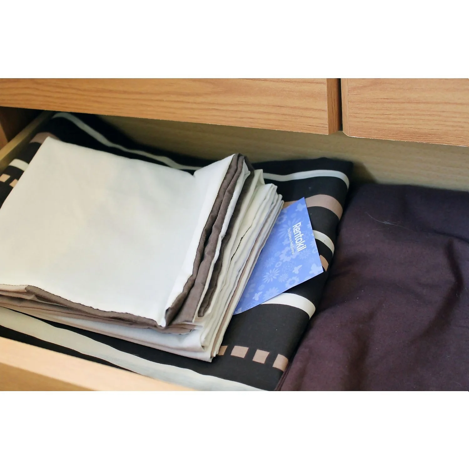 Rentokil Moth Killer Strips (Pack Of 2) 5 Rentokil Moth Killer Strips (Pack Of 2) - Image 3