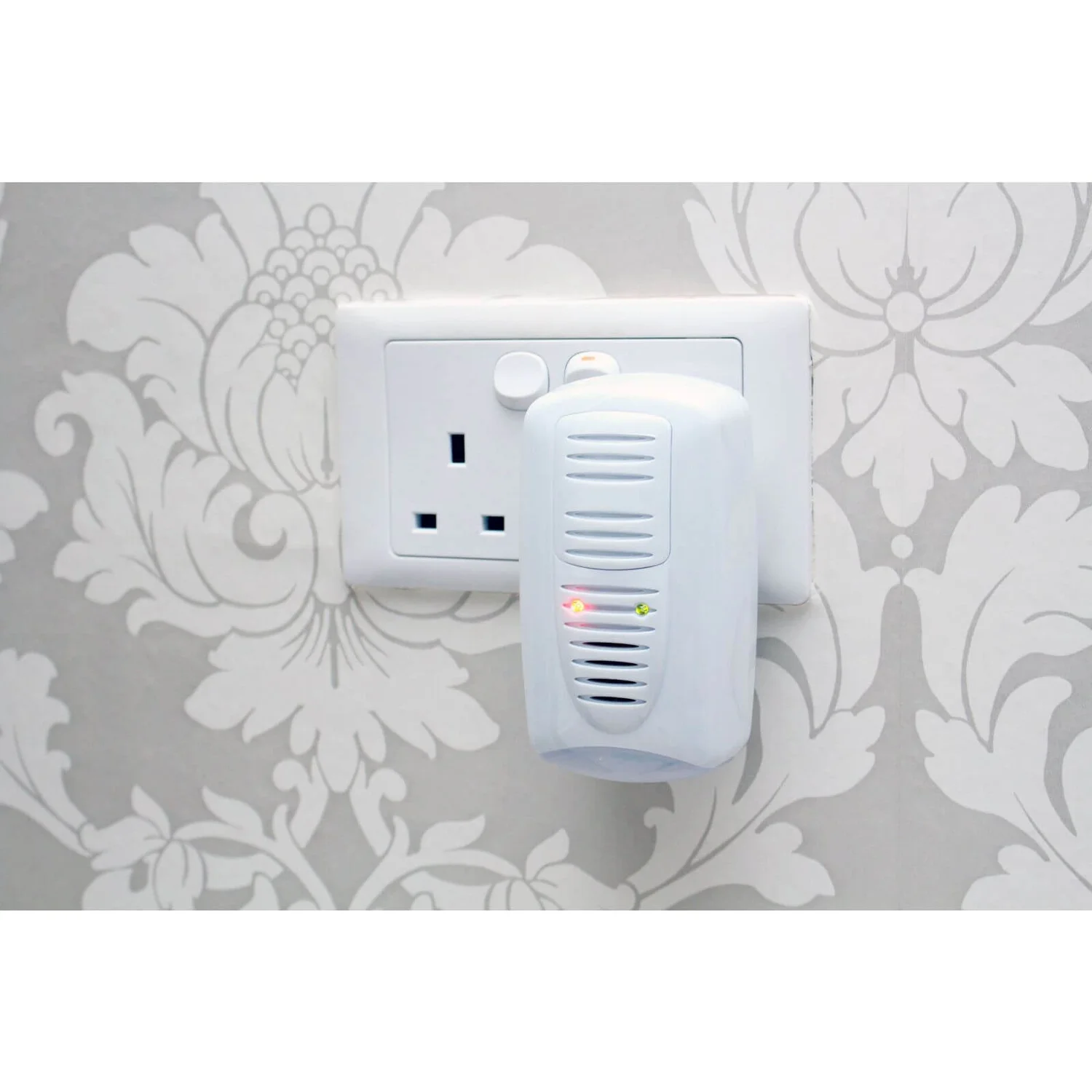 Rentokil Mouse & Rat Dual Action Advanced Repeller 4 Rentokil Mouse & Rat Dual Action Advanced Repeller - Image 2