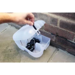 Rentokil Enclosed Rat Trap -Elise Bloom 12814536 1294832992416510