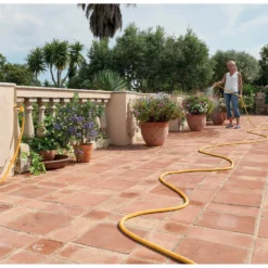 Hozelock Expanding Superhoze Hose - 30m 7 Hozelock Expanding Superhoze Hose - 30m -Elise Bloom 12826652 3124833170528400