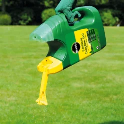 Miracle-Gro EverGreen Complete 4-in-1 Lawn Food, Weed & Moss Killer Spreader - 80m2 -Elise Bloom 12837541 3015012576757045
