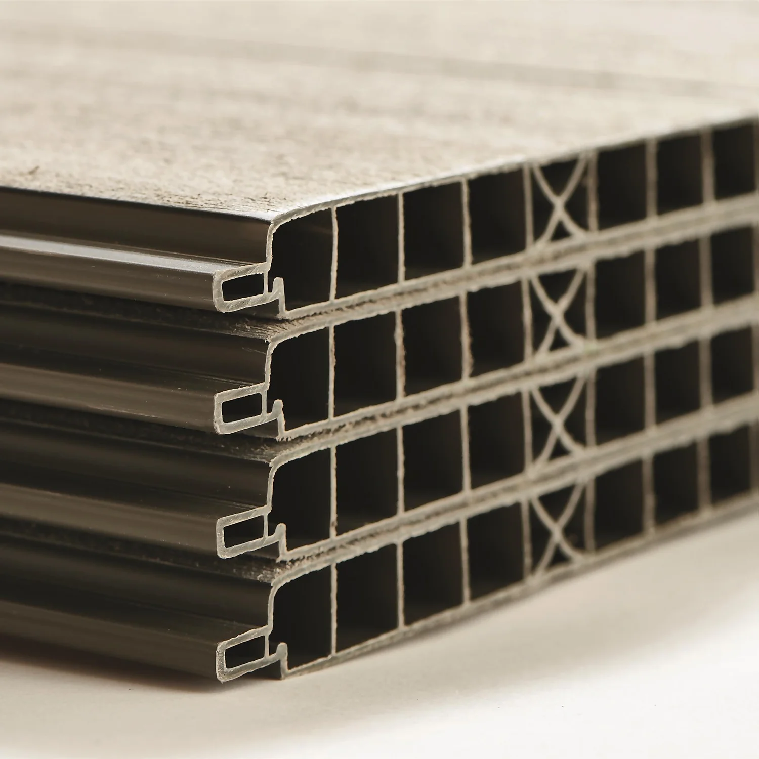 Keter Oakland 7.5 X 11ft Outdoor Garden Apex Storage Shed - Grey 6 Keter Oakland 7.5 X 11ft Outdoor Garden Apex Storage Shed - Grey - Image 4