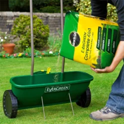 Miracle-Gro EverGreen Complete 4-in-1 Lawn Food, Weed & Moss Killer - 360m2 -Elise Bloom 12841587 2014833198544773