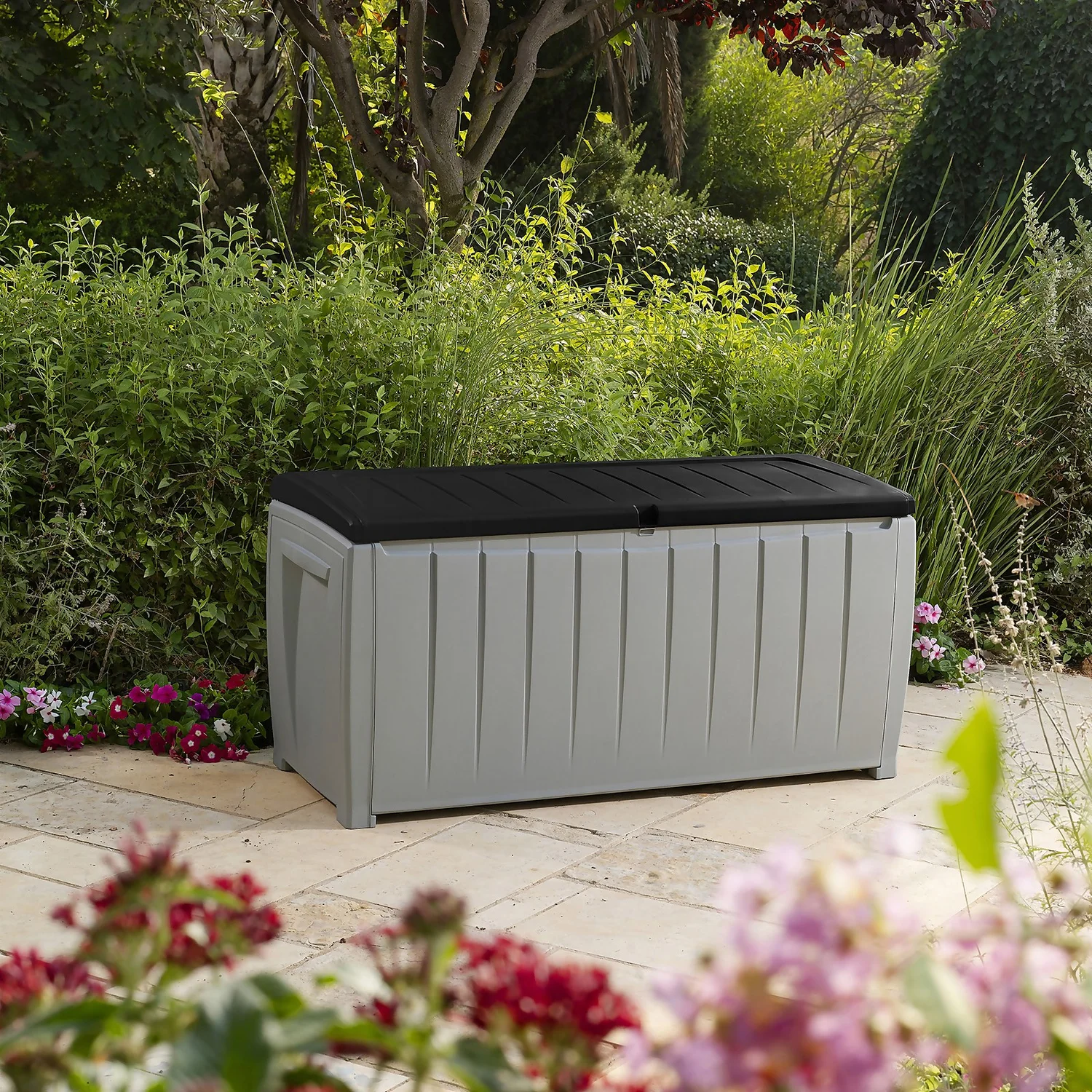 Keter Ace Outdoor Garden Storage Box 124 X 55 X 62.5 Cm - Grey And Black 5 Keter Ace Outdoor Garden Storage Box 124 X 55 X 62.5 Cm - Grey And Black - Image 3