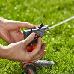 GARDENA Pulse Spike Water Sprinkler -Elise Bloom 13489629 7584924640464455