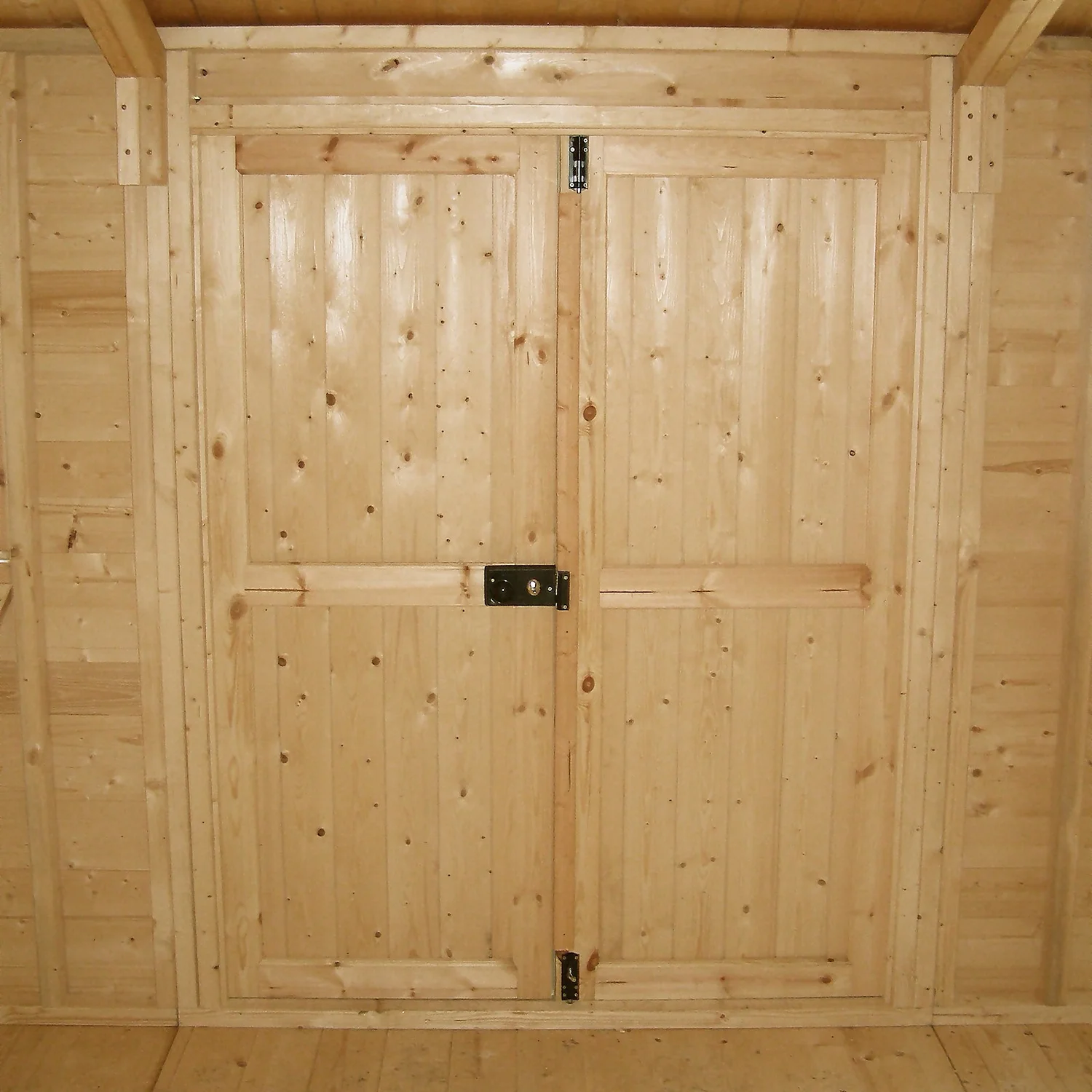 Shire 12 X 18ft Mammoth Double Door Garden Shed - Including Installation 7 Shire 12 X 18ft Mammoth Double Door Garden Shed - Including Installation - Image 5