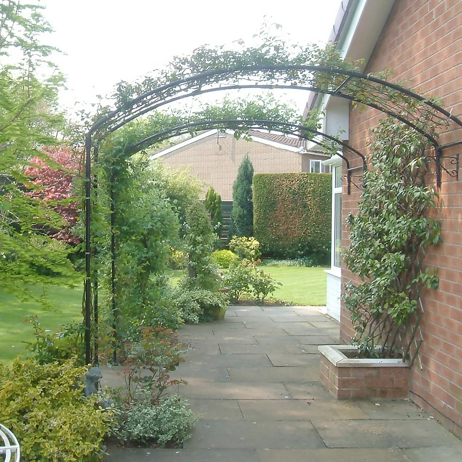 Agriframes Wall Arch - (H)2.1 X (W)1.2 X (D)0.45 M - Black 4 Agriframes Wall Arch - (H)2.1 X (W)1.2 X (D)0.45 M - Black - Image 2